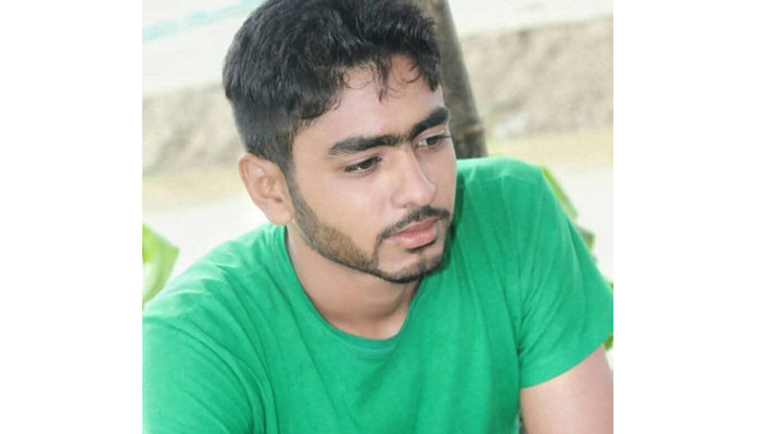 গজারিয়ায় যুবককে প্রকাশ্যে কুপিয়ে হত্যা